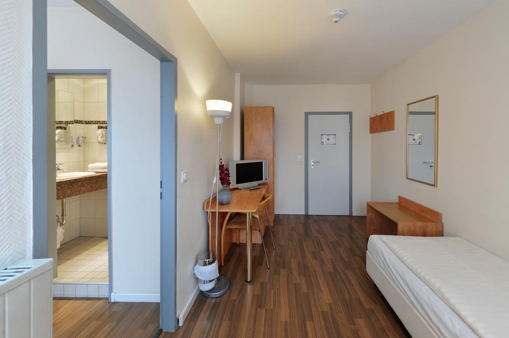 Fair Hotel Frankfurt - An Der Messe Fráncfort del Meno Habitación foto