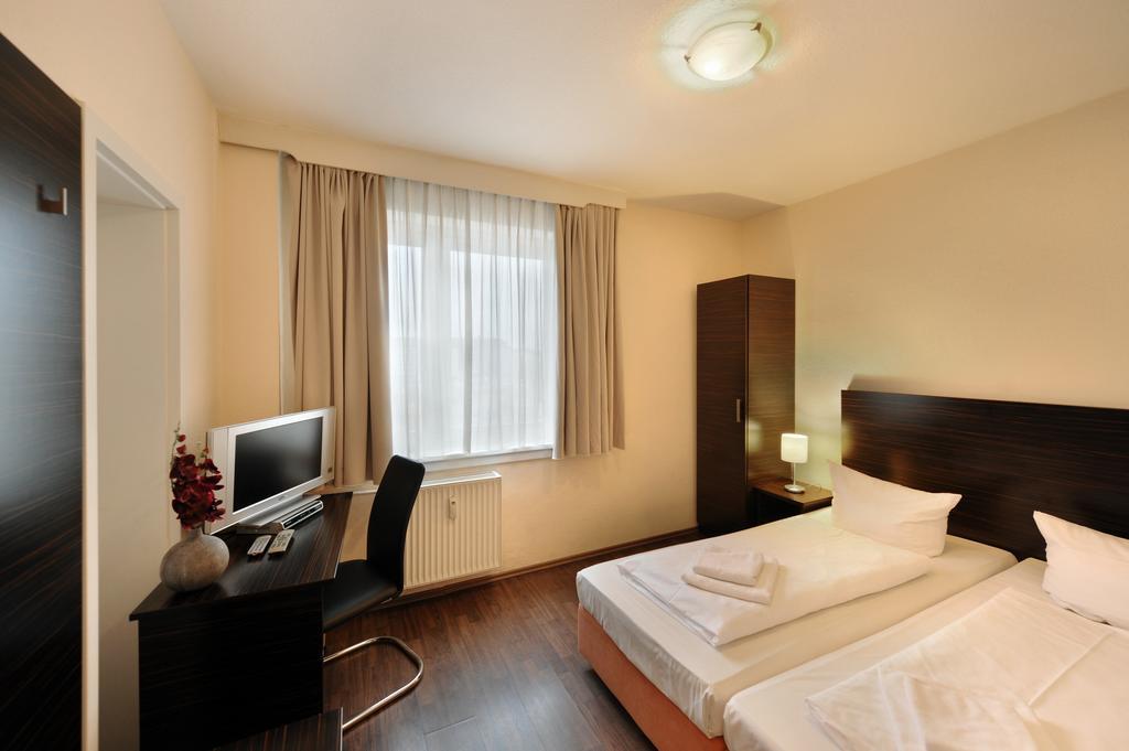 Fair Hotel Frankfurt - An Der Messe Fráncfort del Meno Habitación foto