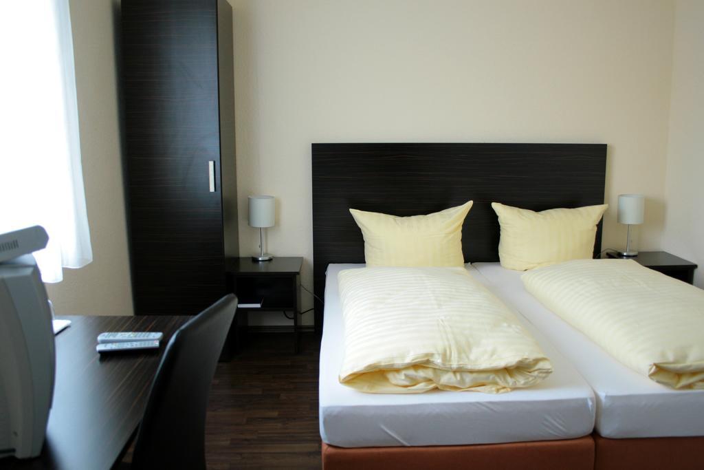 Fair Hotel Frankfurt - An Der Messe Fráncfort del Meno Habitación foto