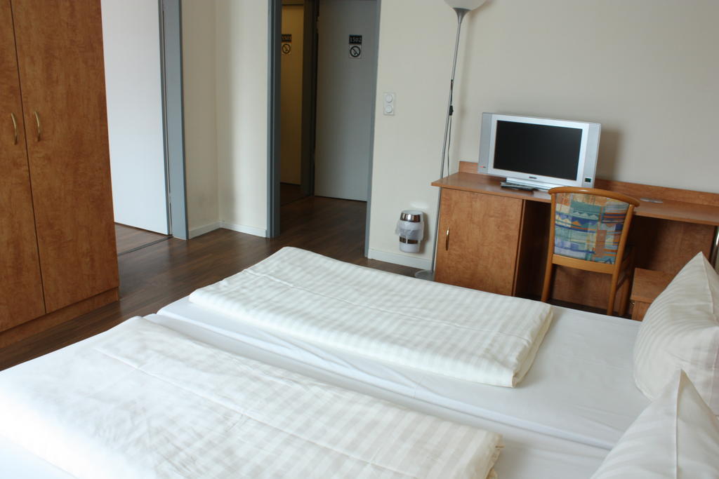 Fair Hotel Frankfurt - An Der Messe Fráncfort del Meno Habitación foto