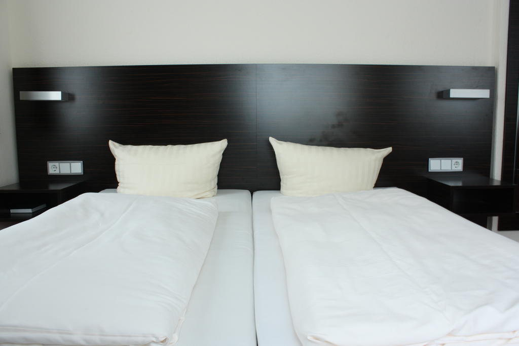 Fair Hotel Frankfurt - An Der Messe Fráncfort del Meno Habitación foto